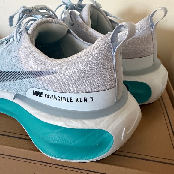Nike Invincible Run 3 Light Blue Athletic Shoes